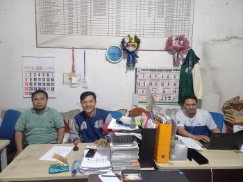 Libur, Operator Sekolah SDN Pasir Putih 03 Tetap Masuk 